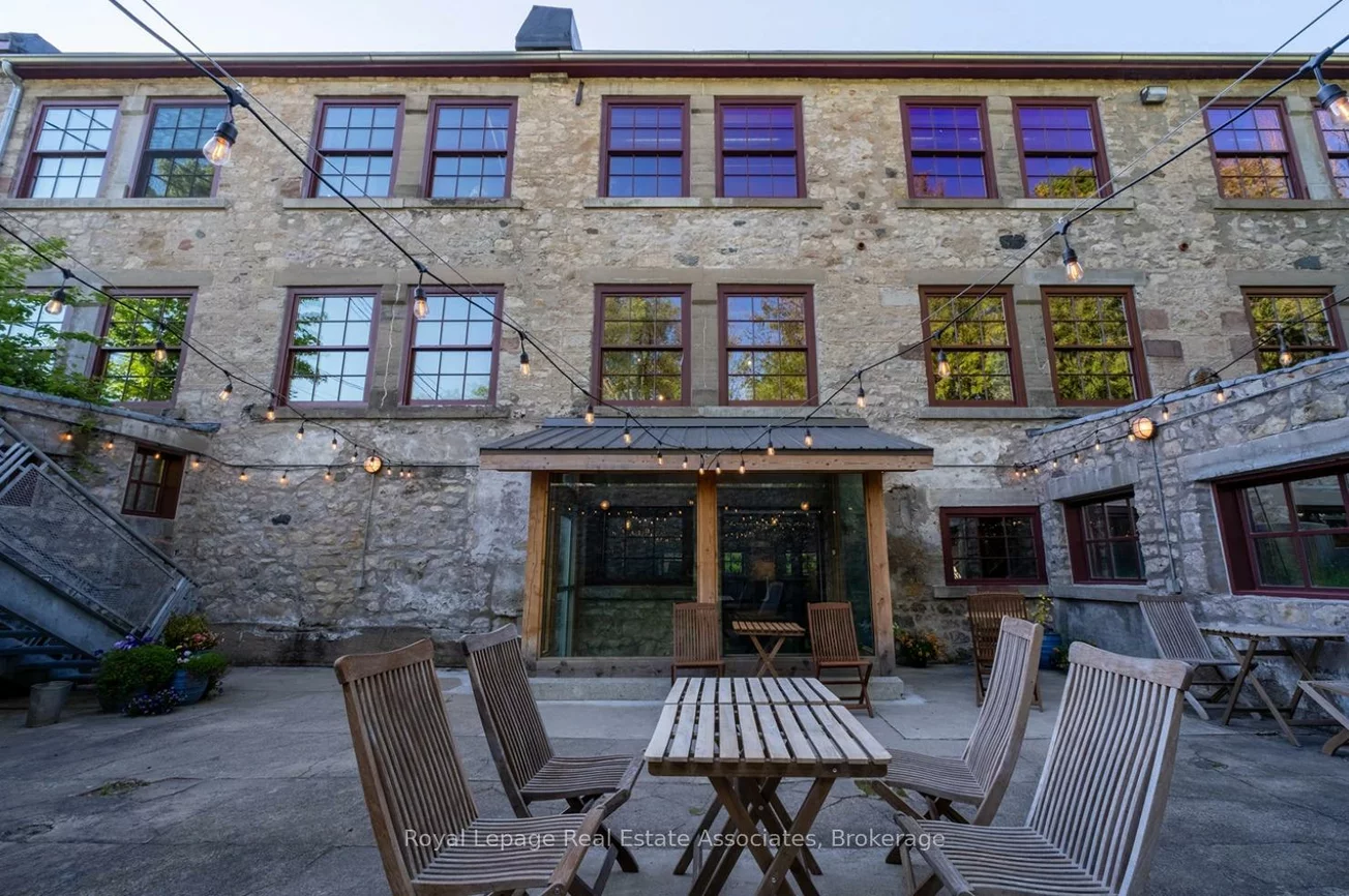 44, McClellan, Alton, Caledon