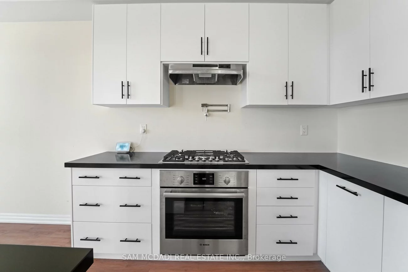 37, SOUTHBURY MANOR (Upper), Bolton East, Caledon