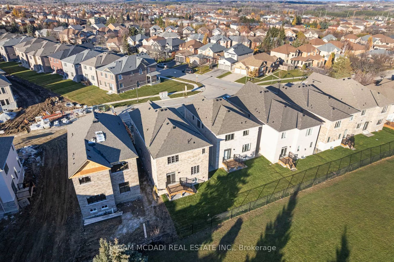 37, SOUTHBURY MANOR (Upper), Bolton East, Caledon