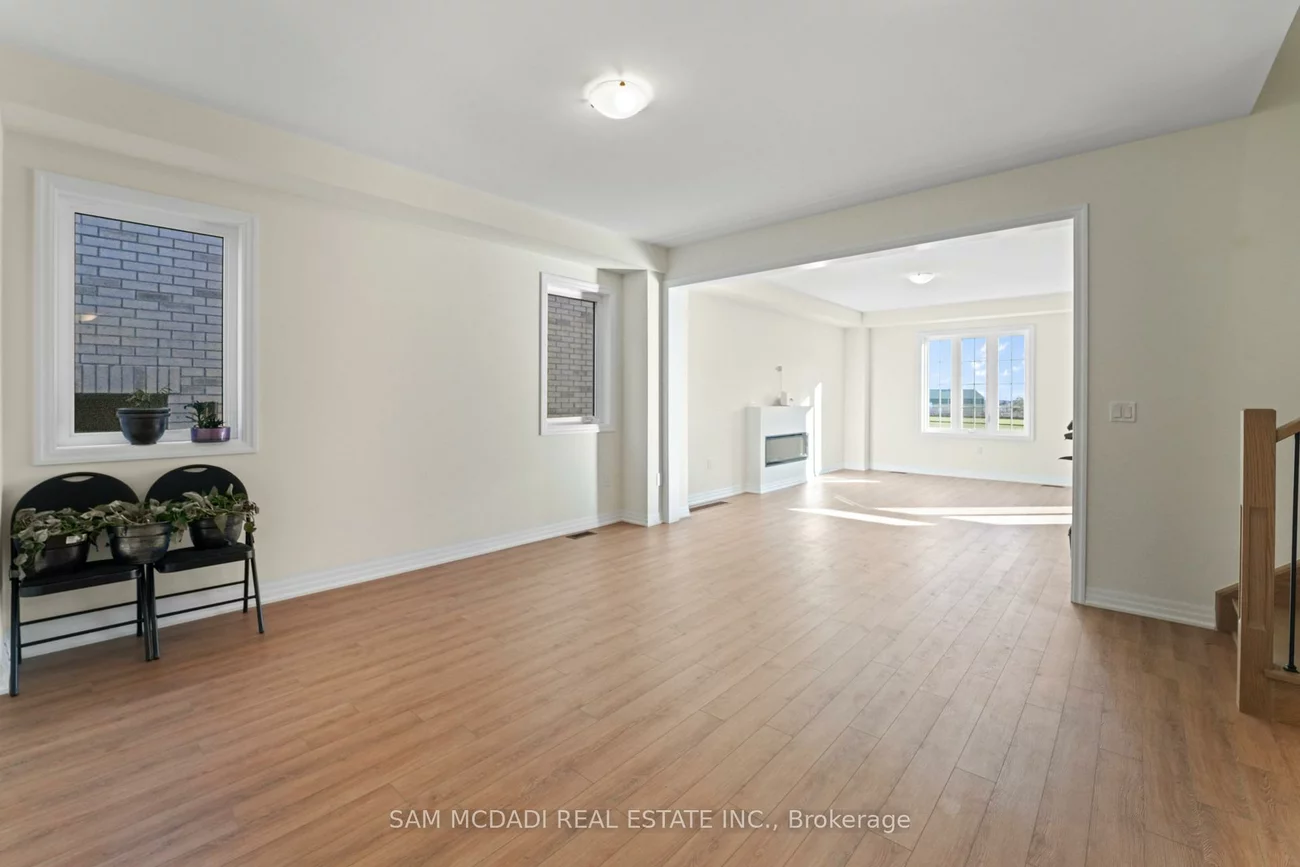 37, SOUTHBURY MANOR (Upper), Bolton East, Caledon