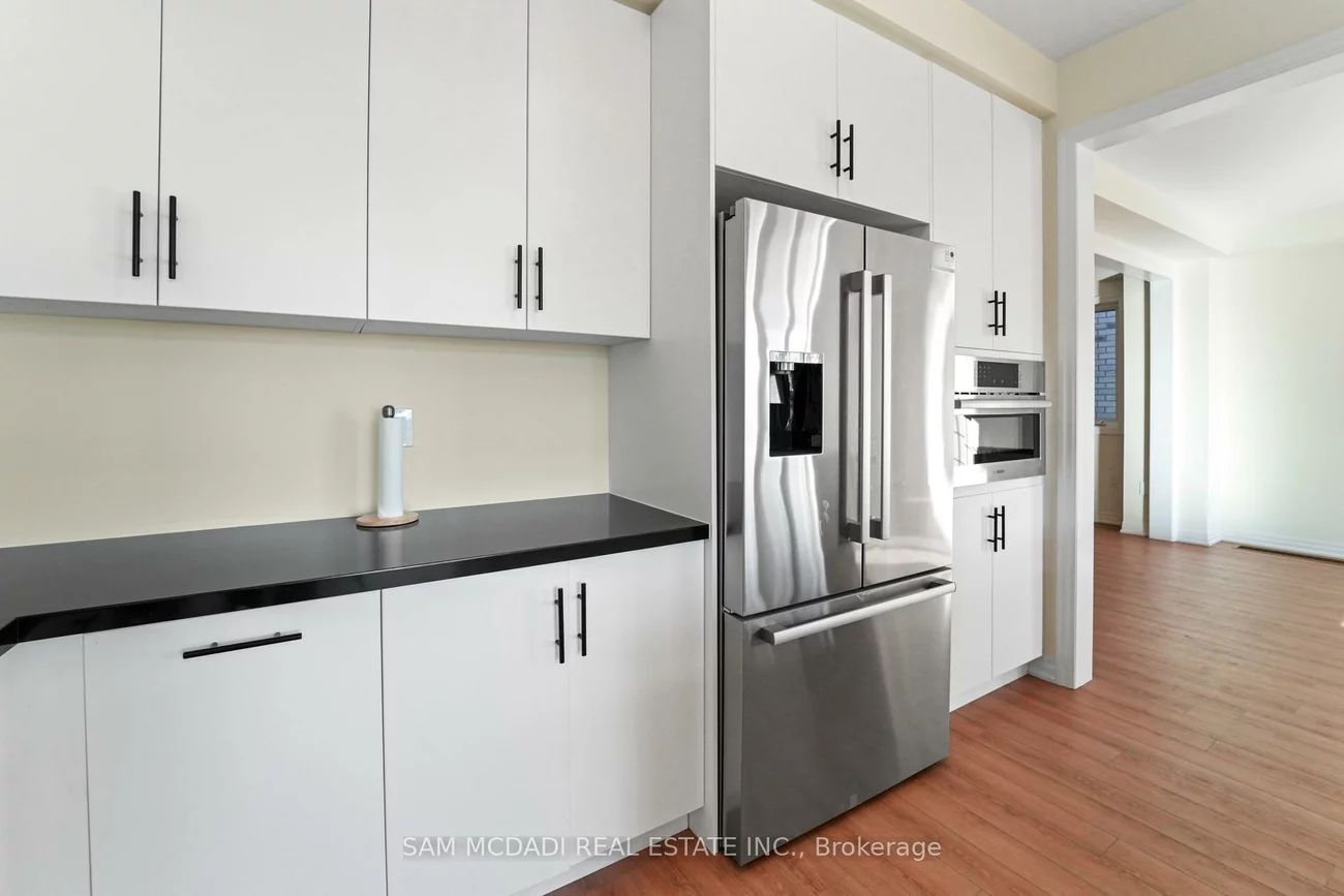 37, SOUTHBURY MANOR (Upper), Bolton East, Caledon