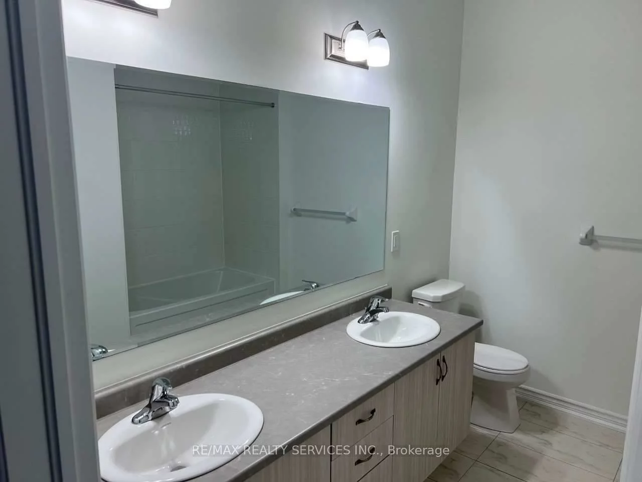 40, Spinland, Caledon Village, Caledon