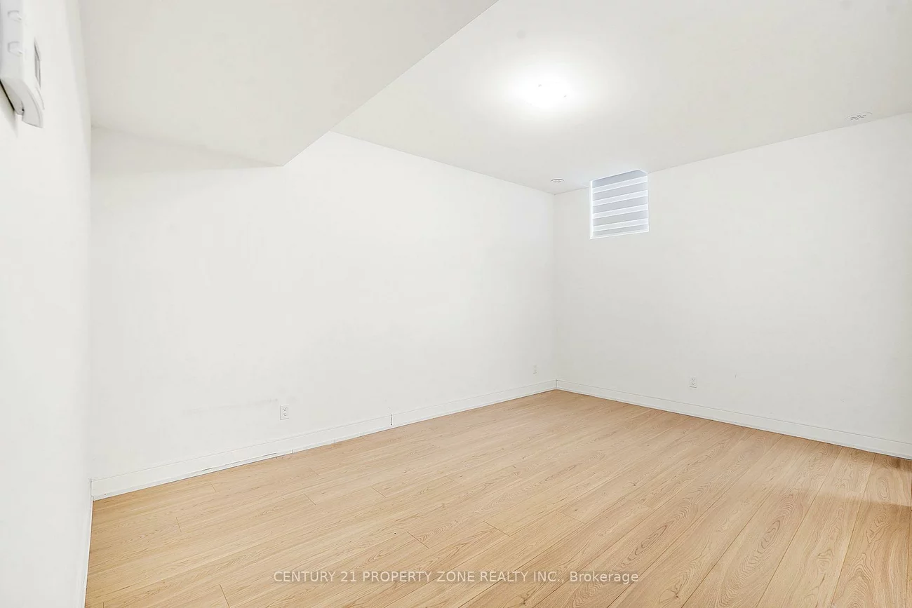 30, Desiree, Bolton East, Caledon