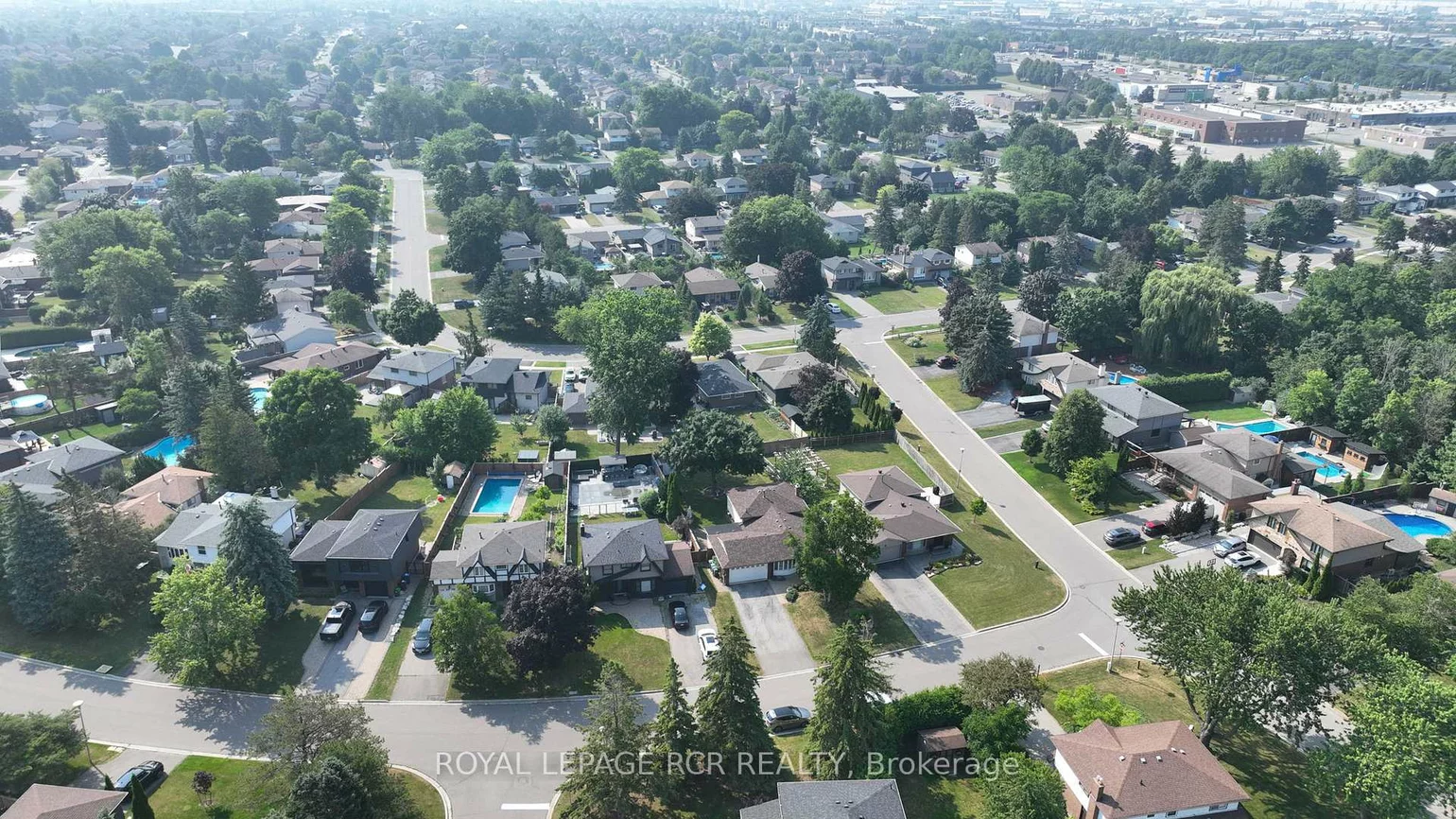 273, Newlove, Bolton East, Caledon