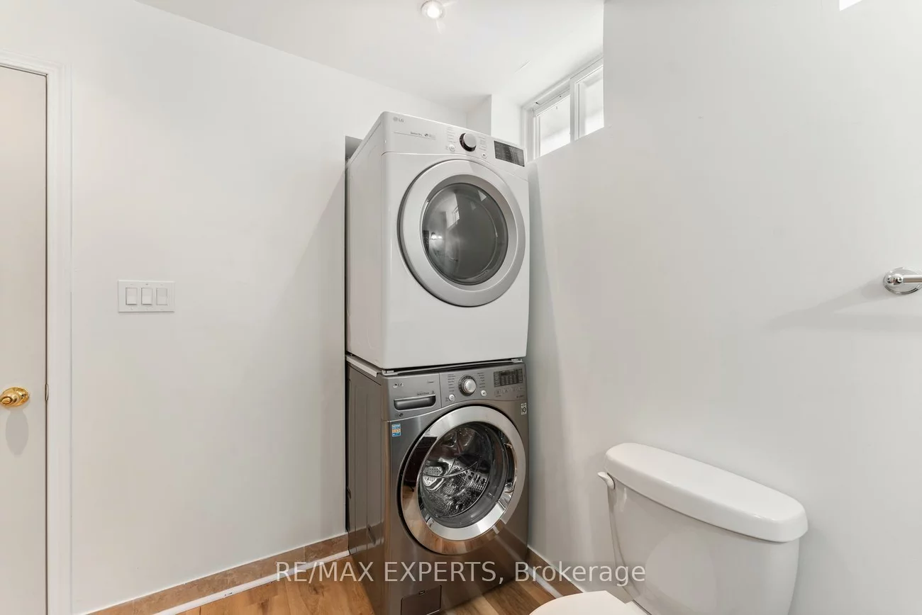 100, Hesp, Bolton West, Caledon