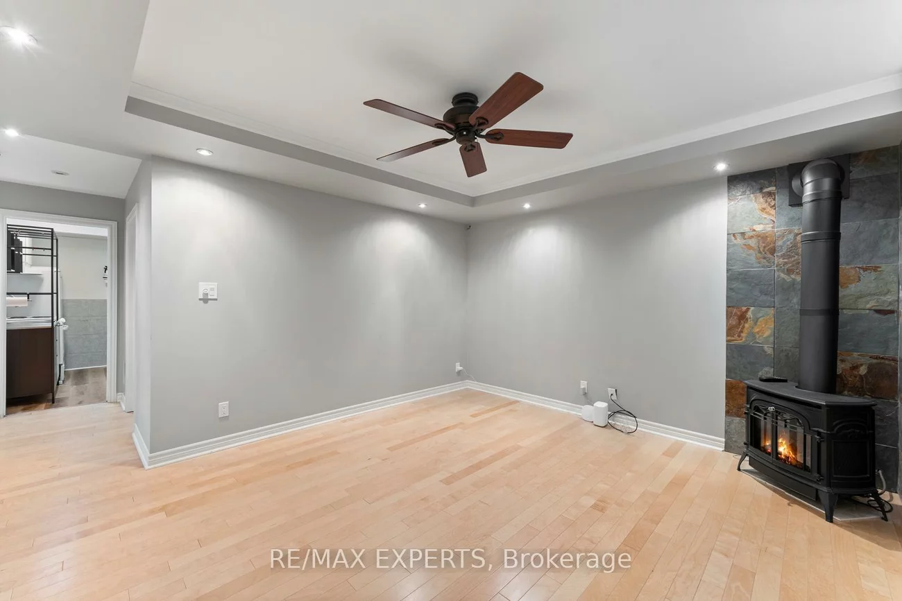 100, Hesp, Bolton West, Caledon