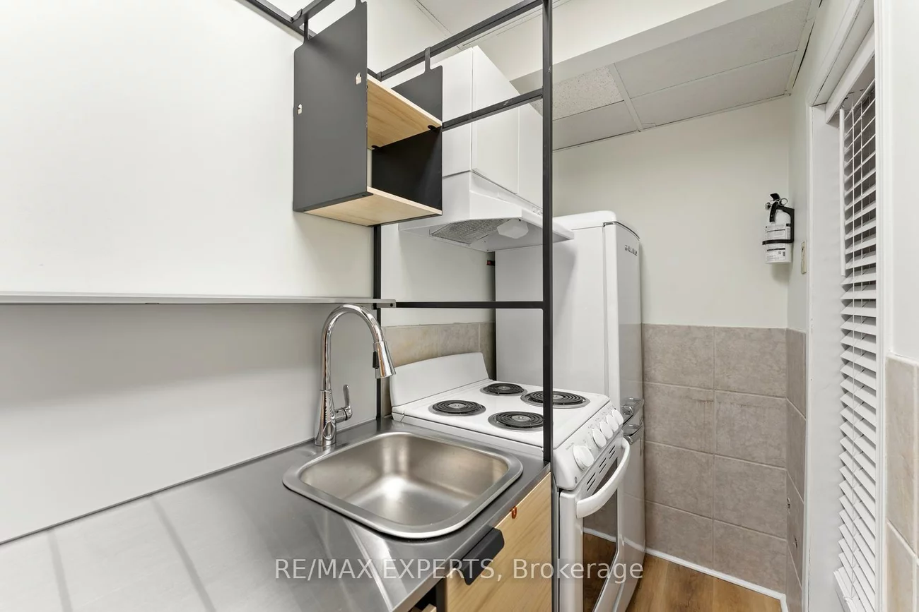 100, Hesp, Bolton West, Caledon