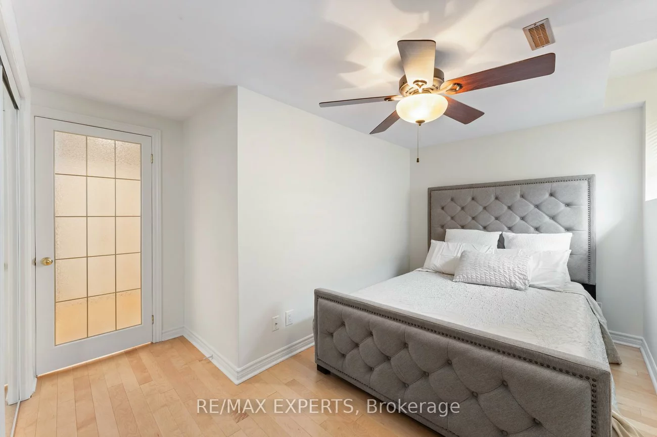 100, Hesp, Bolton West, Caledon