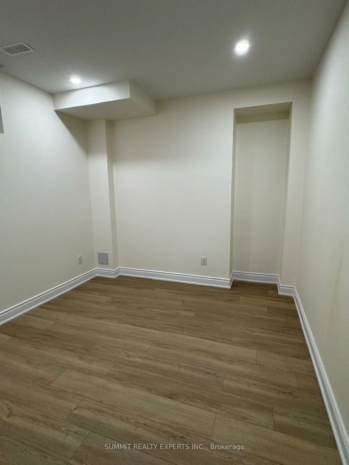 27, James Walker, Caledon East, Caledon