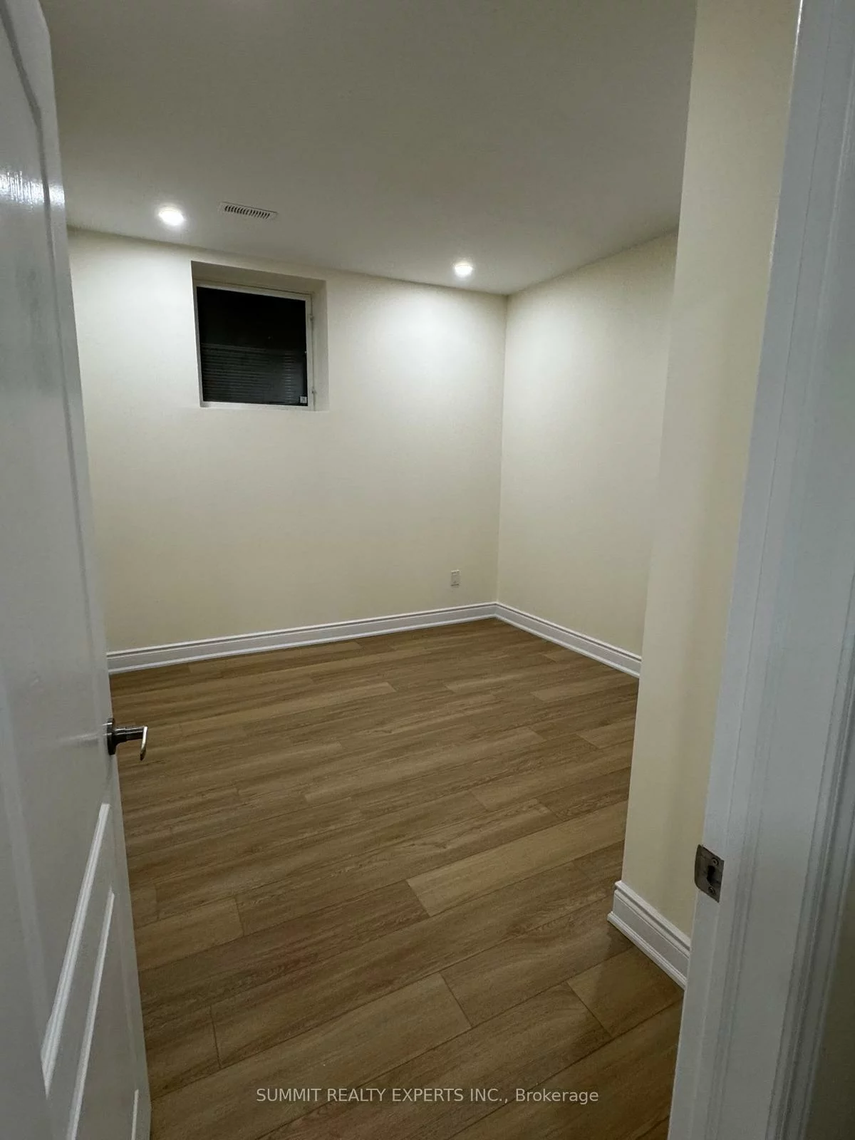 27, James Walker, Caledon East, Caledon