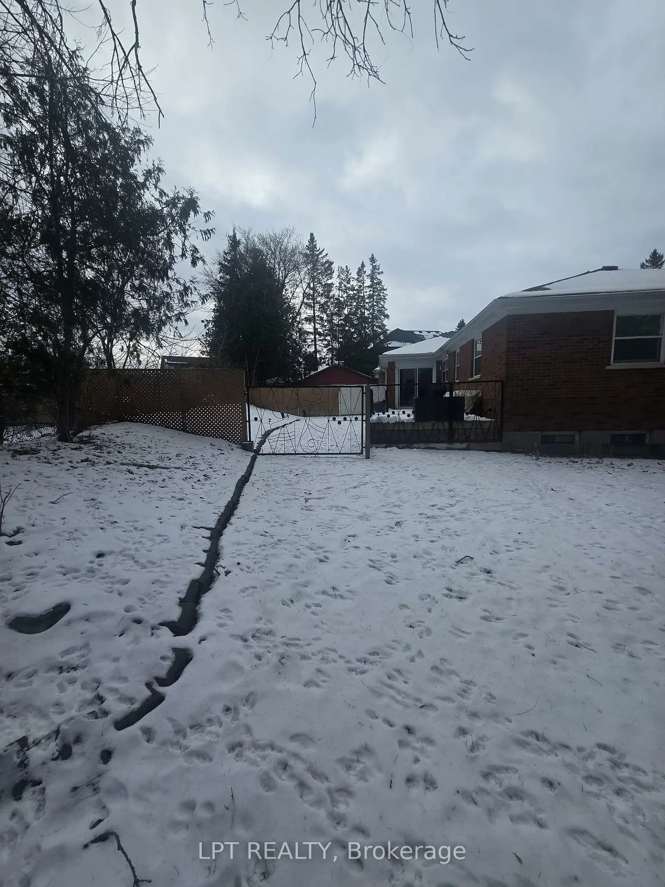 60, Norton, Bolton East, Caledon