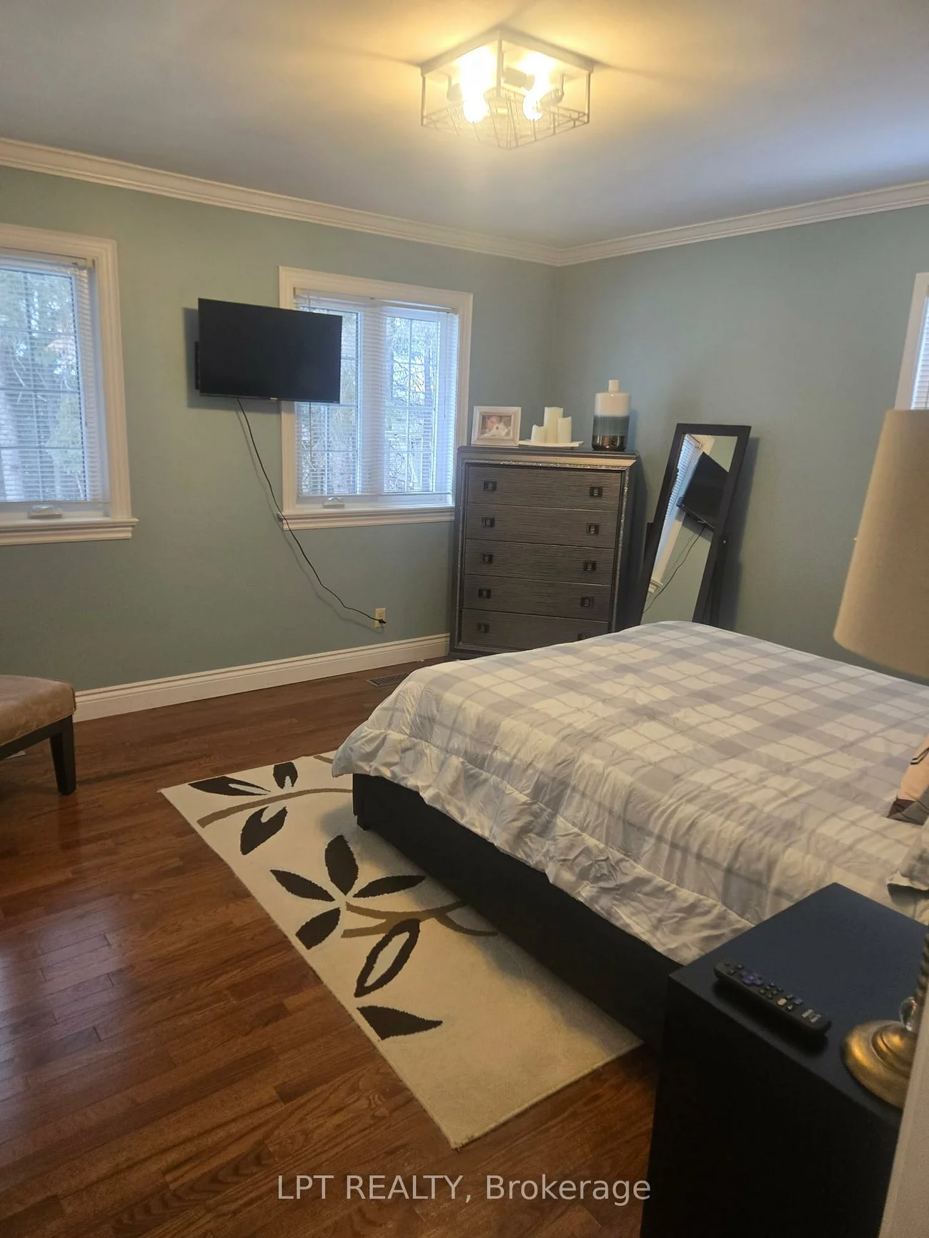 60, Norton, Bolton East, Caledon