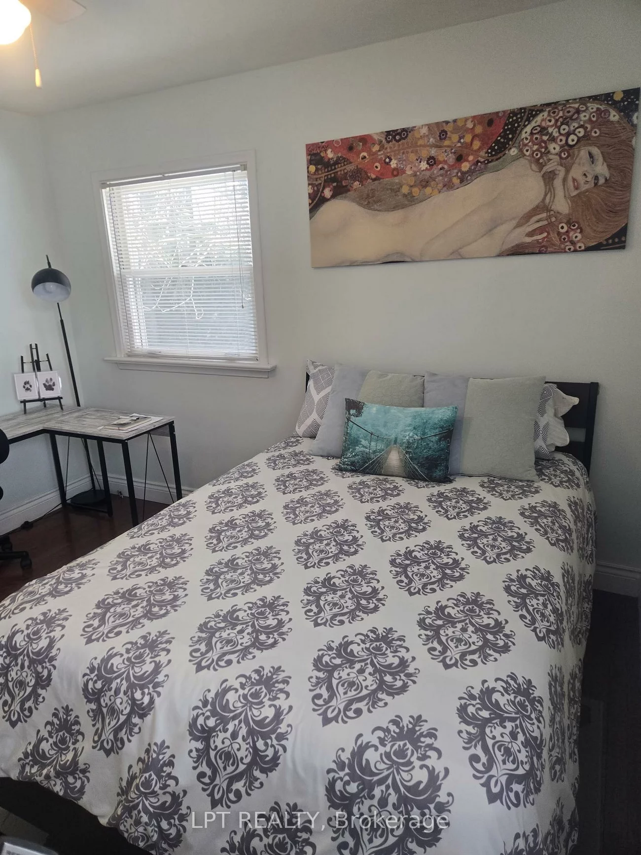 60, Norton, Bolton East, Caledon