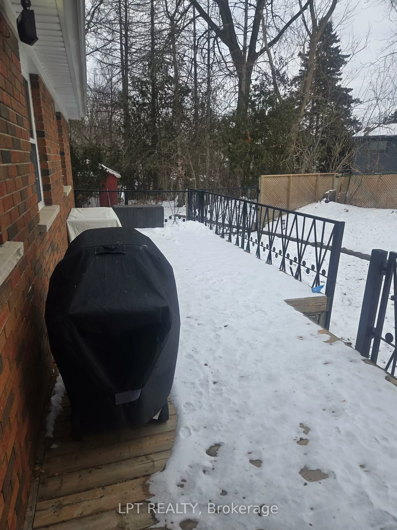 60, Norton, Bolton East, Caledon