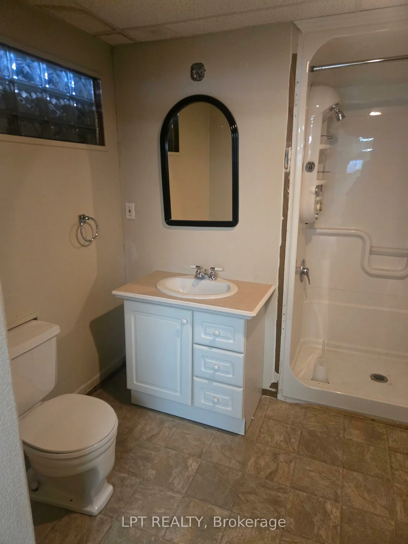 60, Norton, Bolton East, Caledon