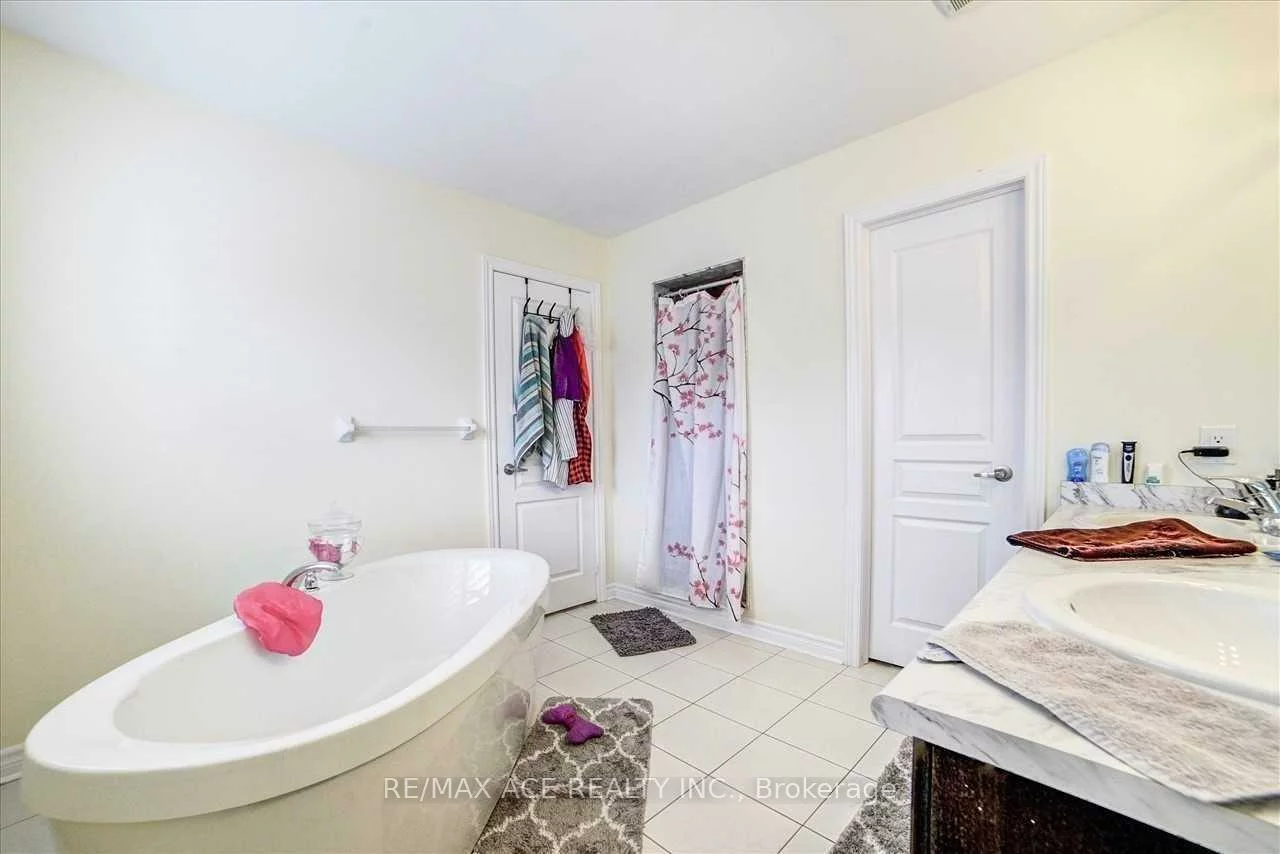 26, Newhouse, Rural Caledon, Caledon