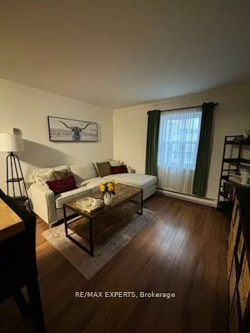 42, Queen, Bolton North, Caledon