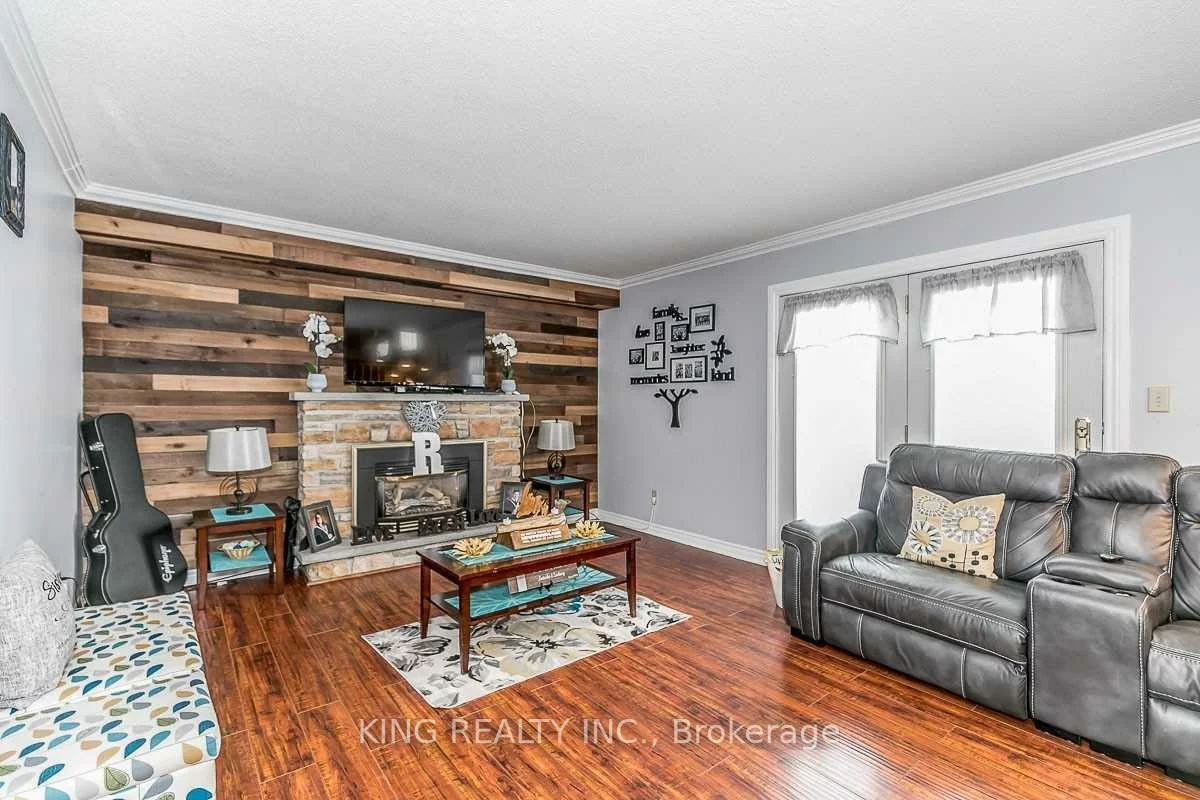 40, Victoria, Mono Mills, Caledon