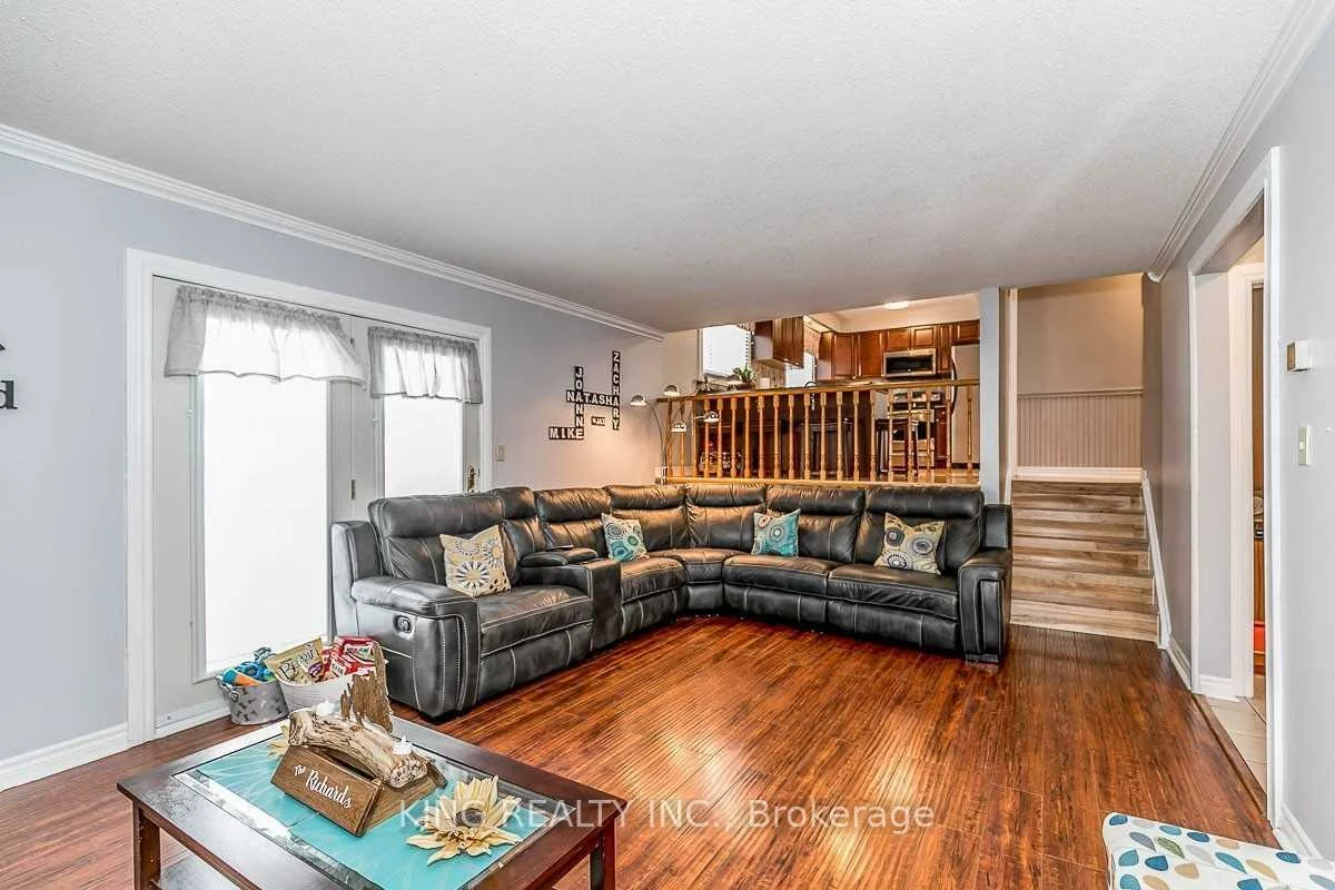 40, Victoria, Mono Mills, Caledon