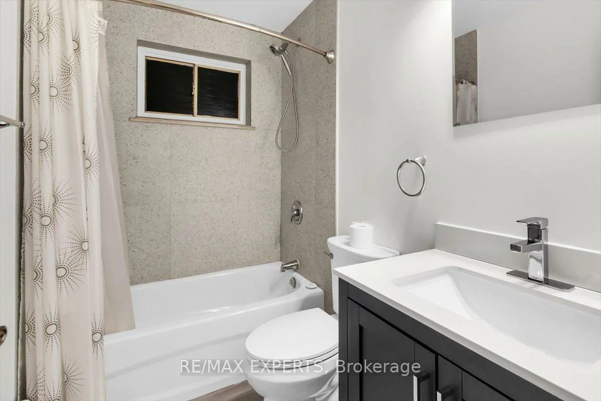 16, William, Bolton West, Caledon