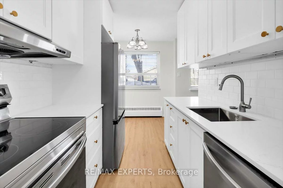 16, William, Bolton West, Caledon