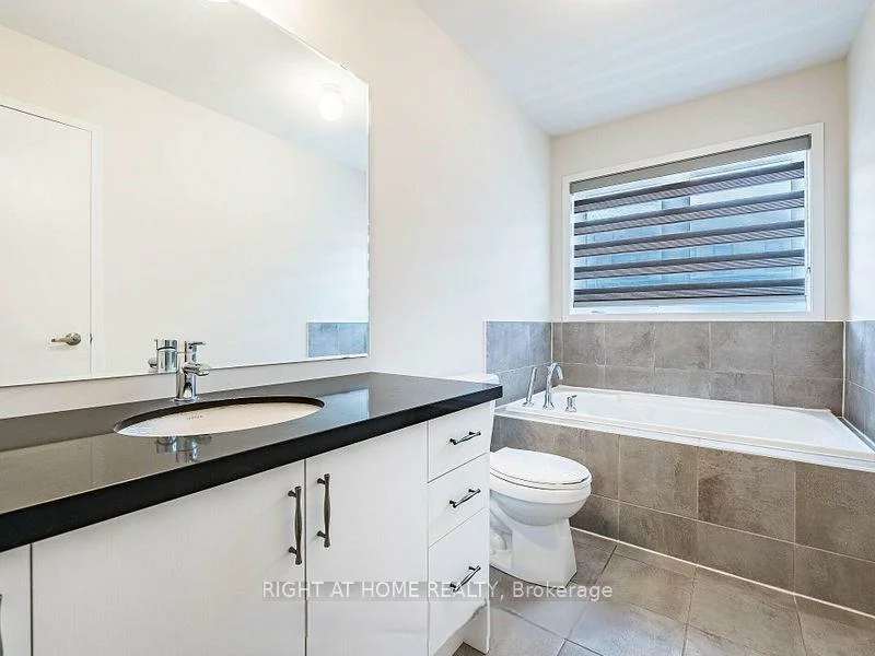 21, Lambert, Bolton East, Caledon