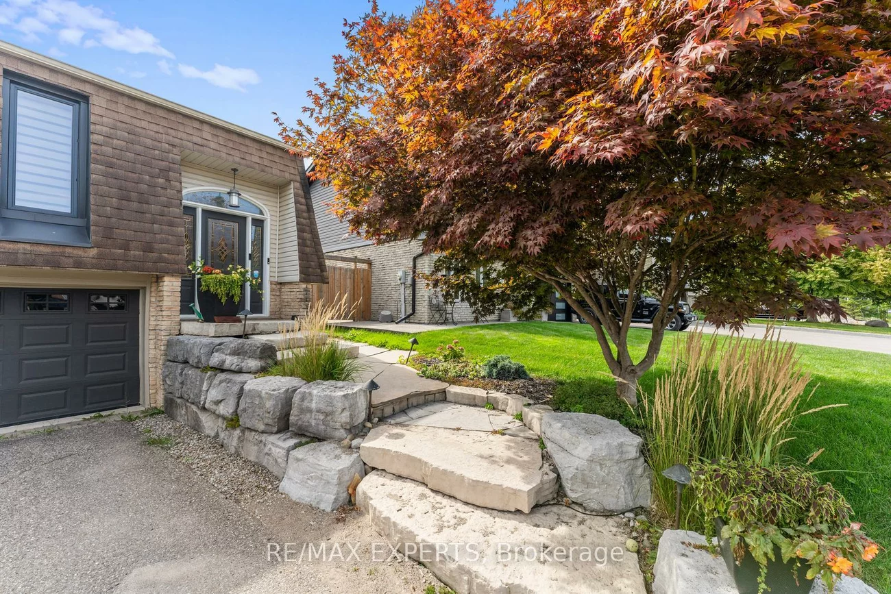 100, Hesp, Bolton West, Caledon