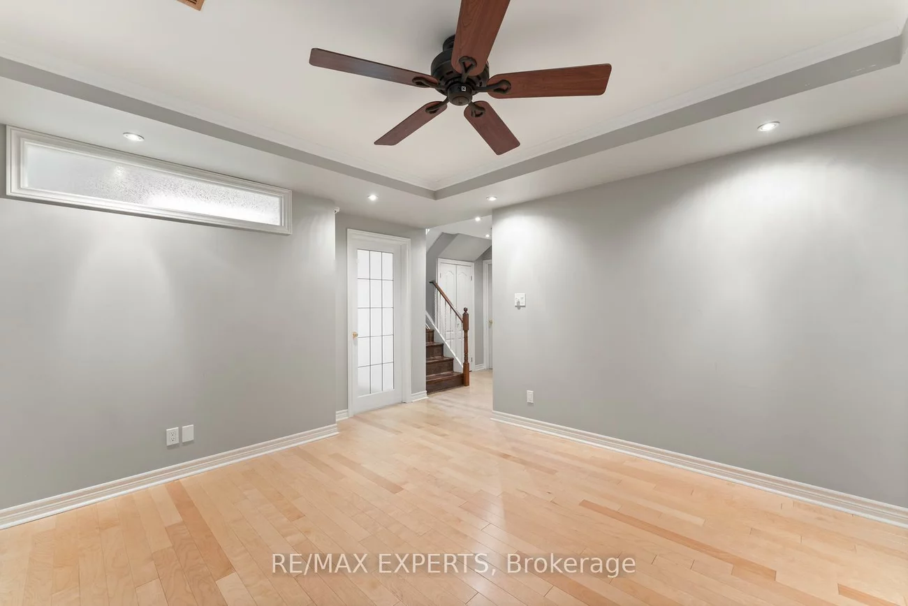 100, Hesp, Bolton West, Caledon