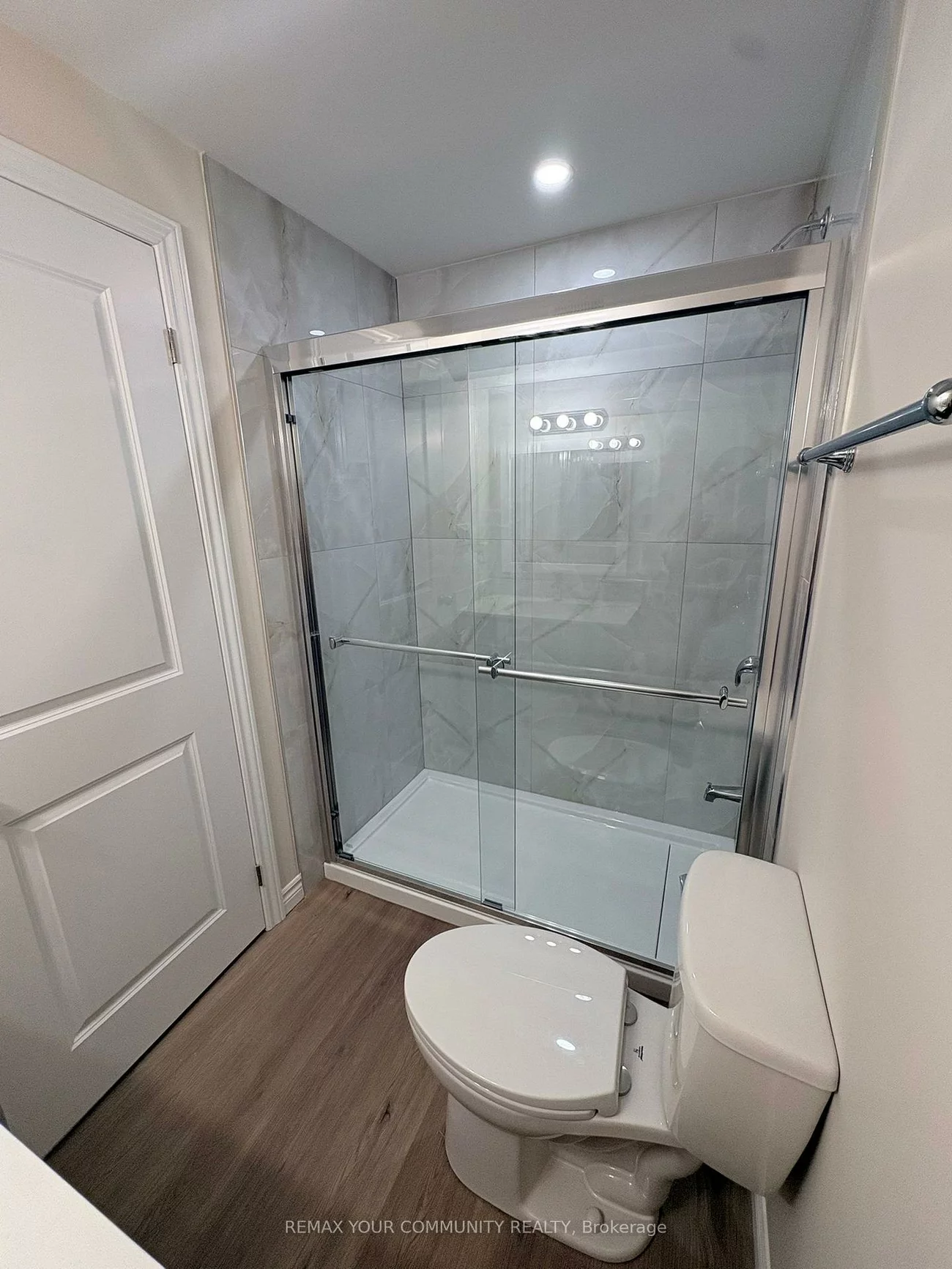 19, Queens, Bolton East, Caledon