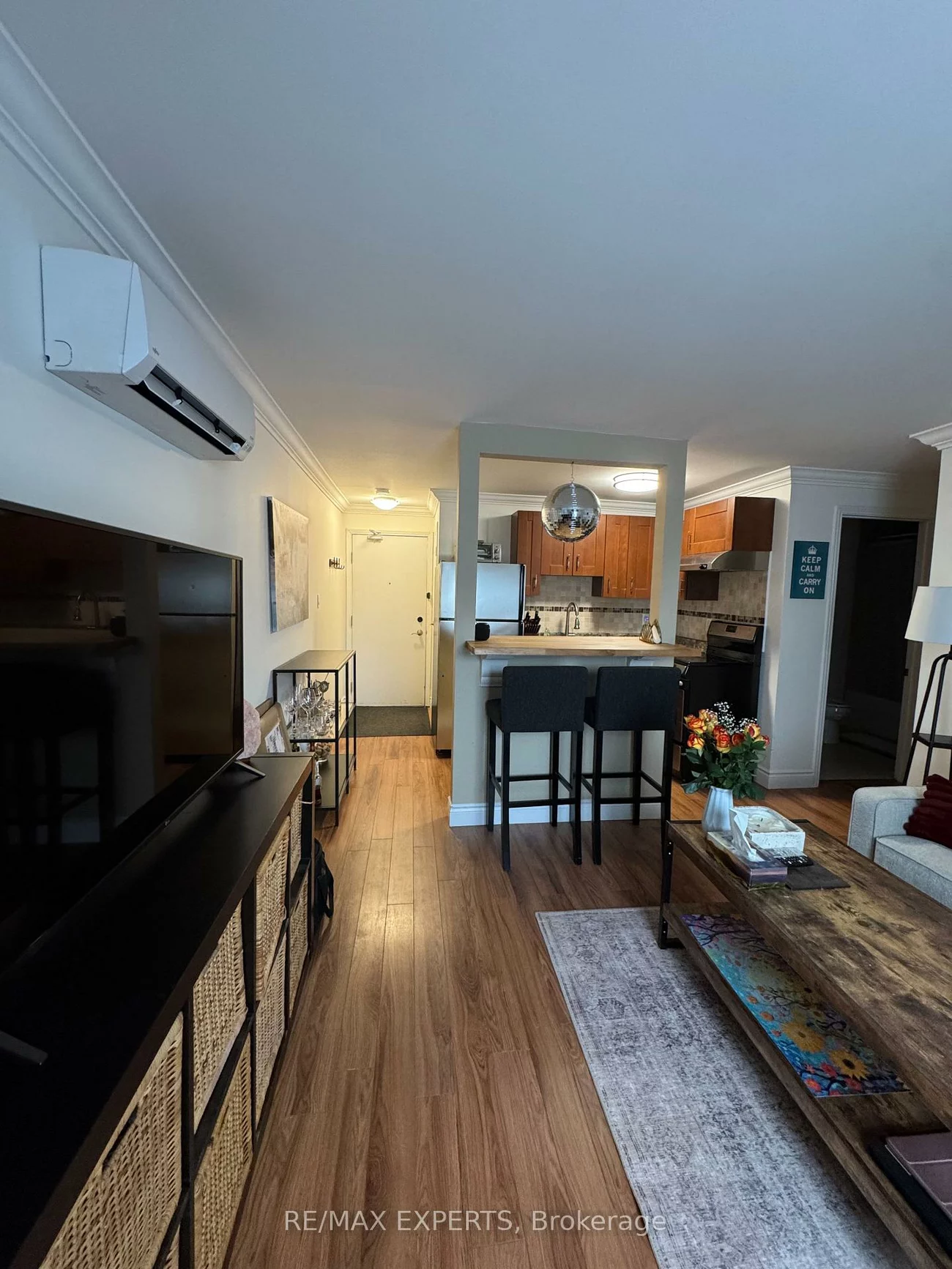 42, Queen, Bolton North, Caledon