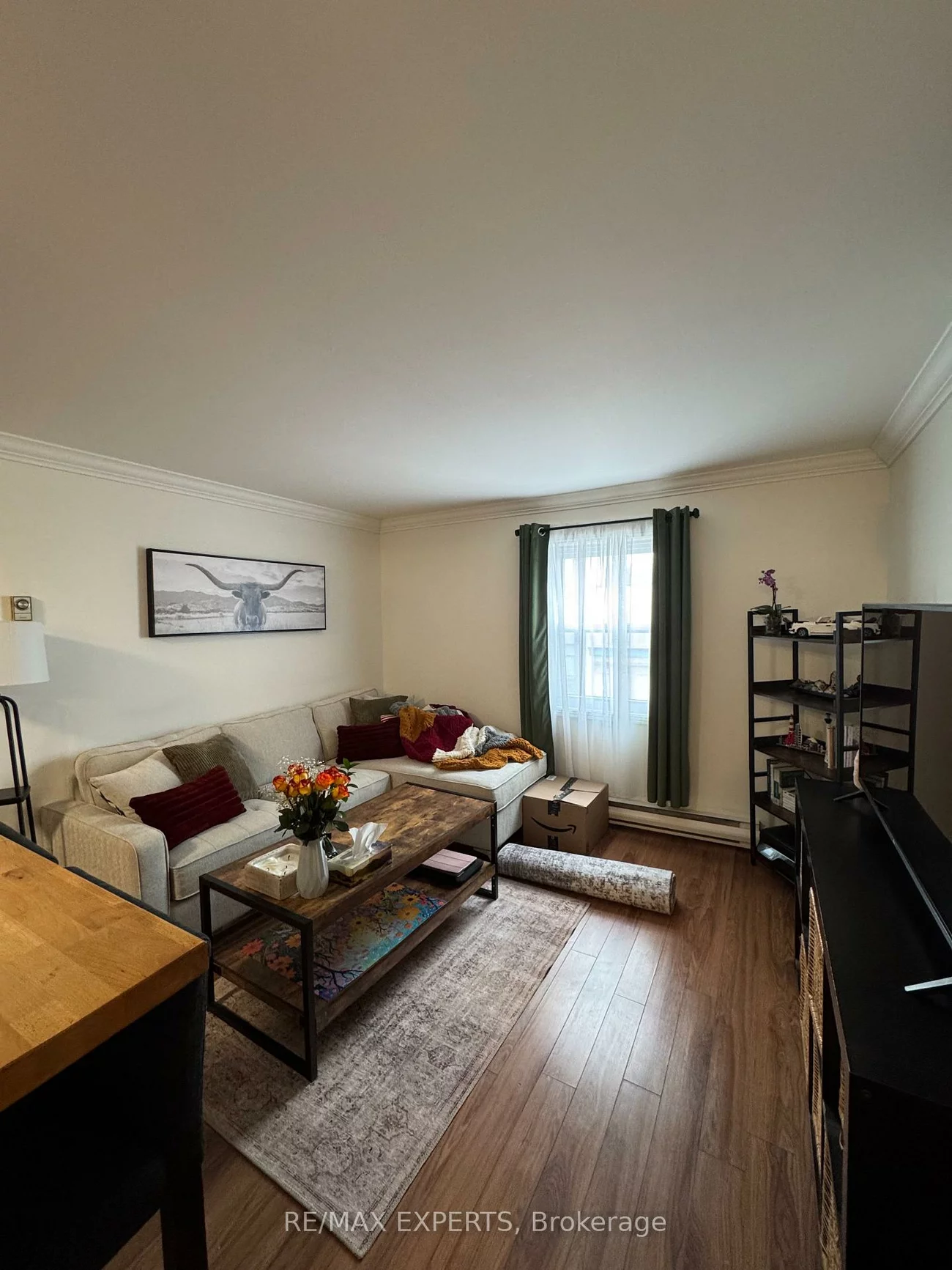 42, Queen, Bolton North, Caledon