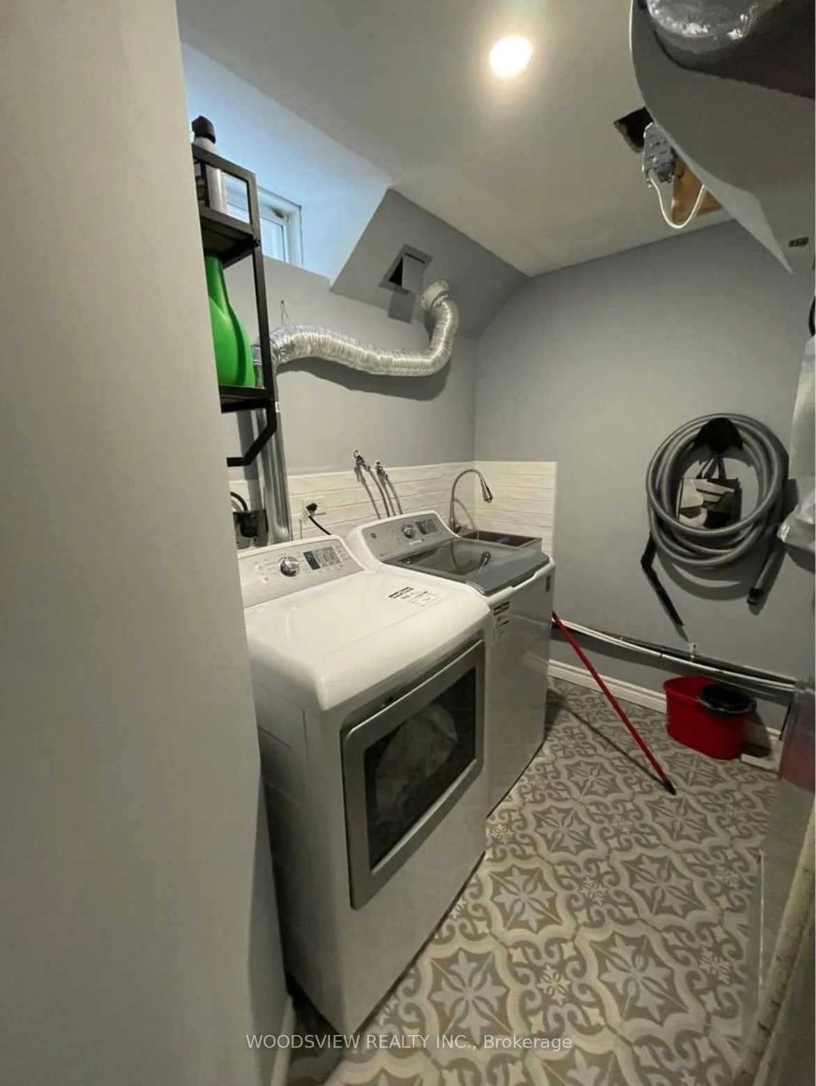 22, Manorwood, Bolton North, Caledon