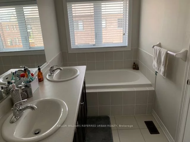 23, Morra, Bolton East, Caledon