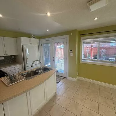 13, Gray Park, Bolton West, Caledon