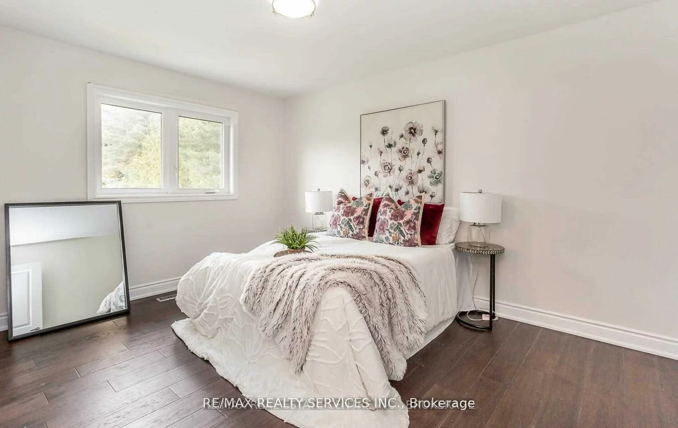 4, Blue Horizon, Caledon Village, Caledon