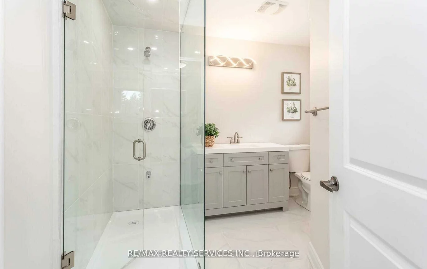 4, Blue Horizon, Caledon Village, Caledon