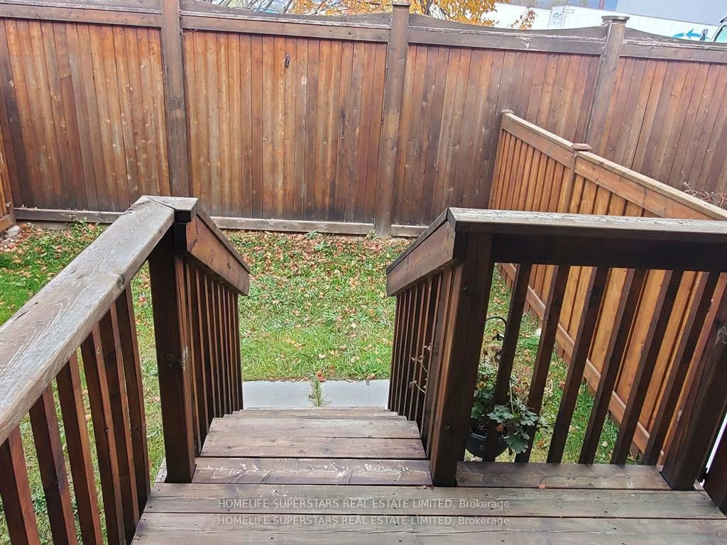 16, Morra, Bolton East, Caledon