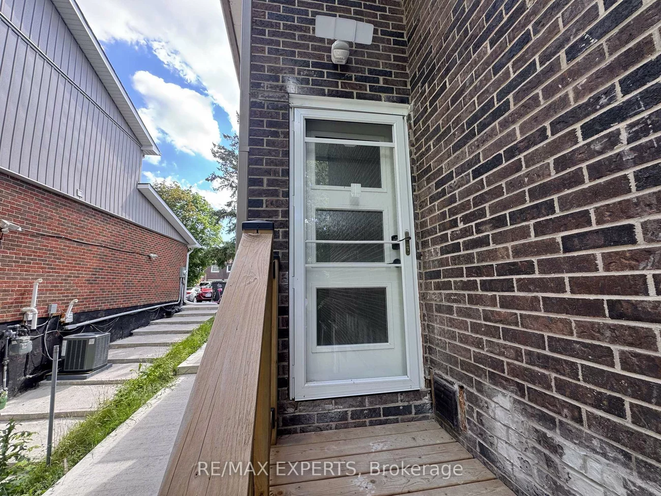 209, Ridge, Bolton West, Caledon