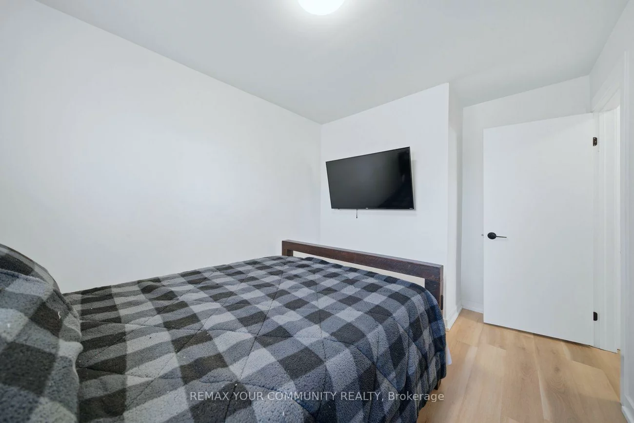 150, connaught, Bolton West, Caledon
