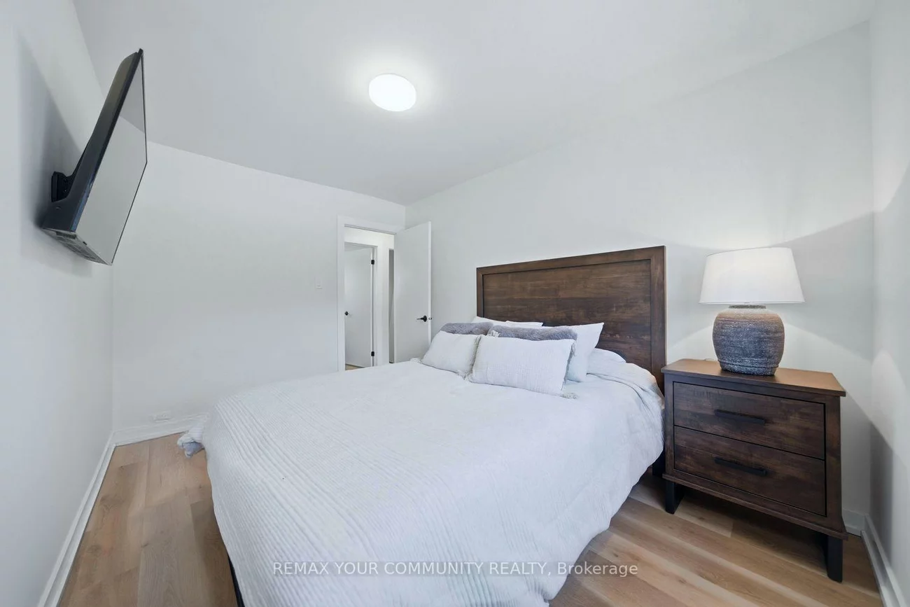 150, connaught, Bolton West, Caledon