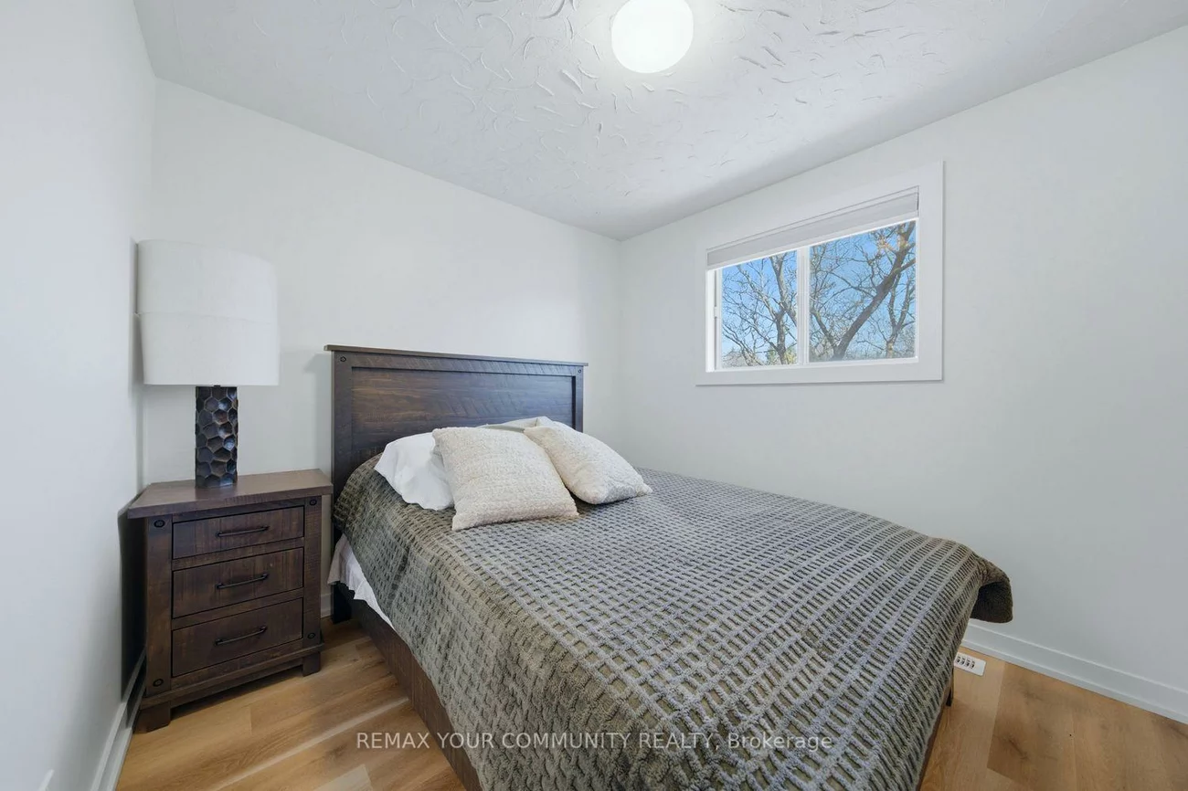 150, connaught, Bolton West, Caledon