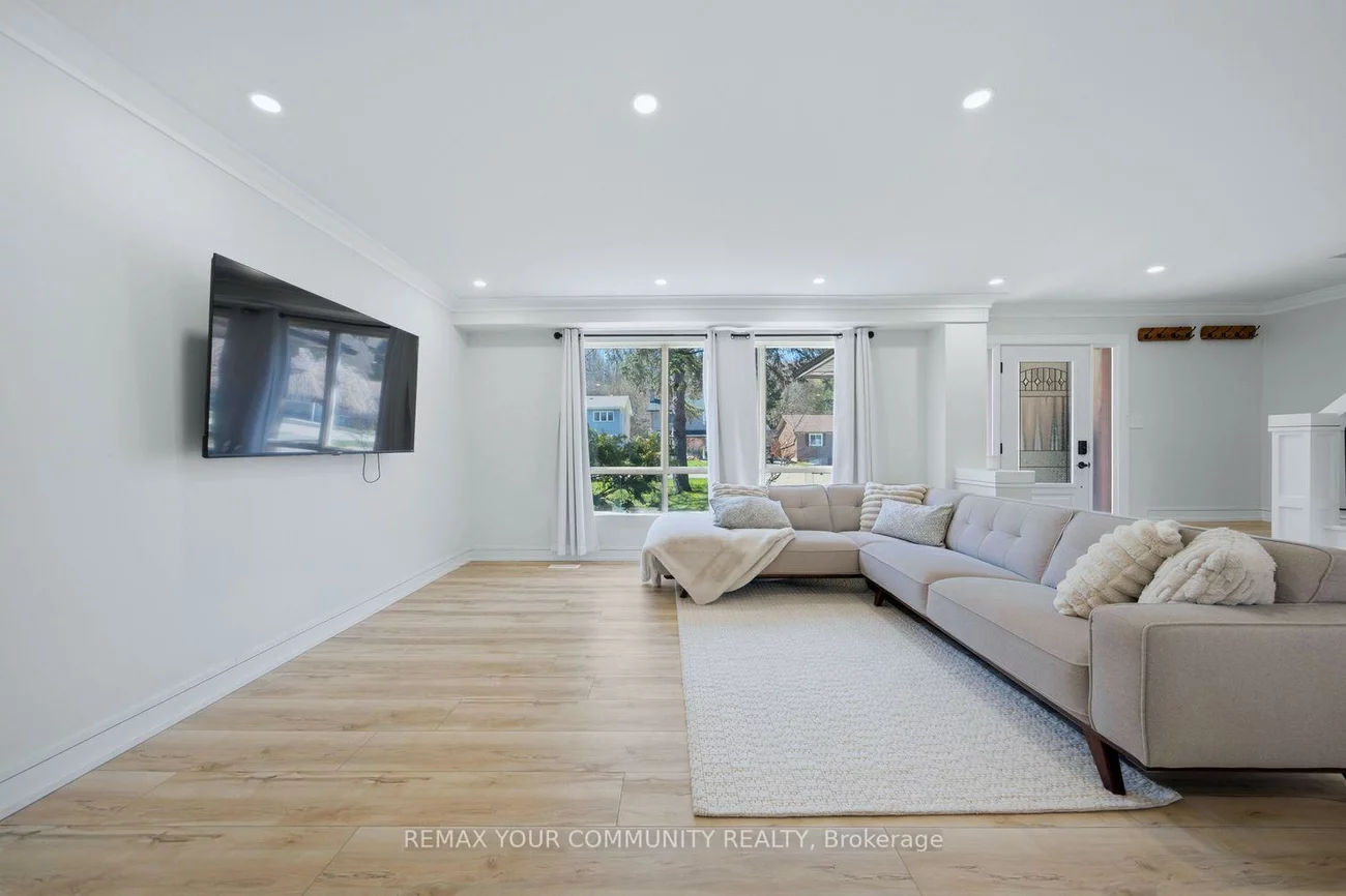 150, connaught, Bolton West, Caledon