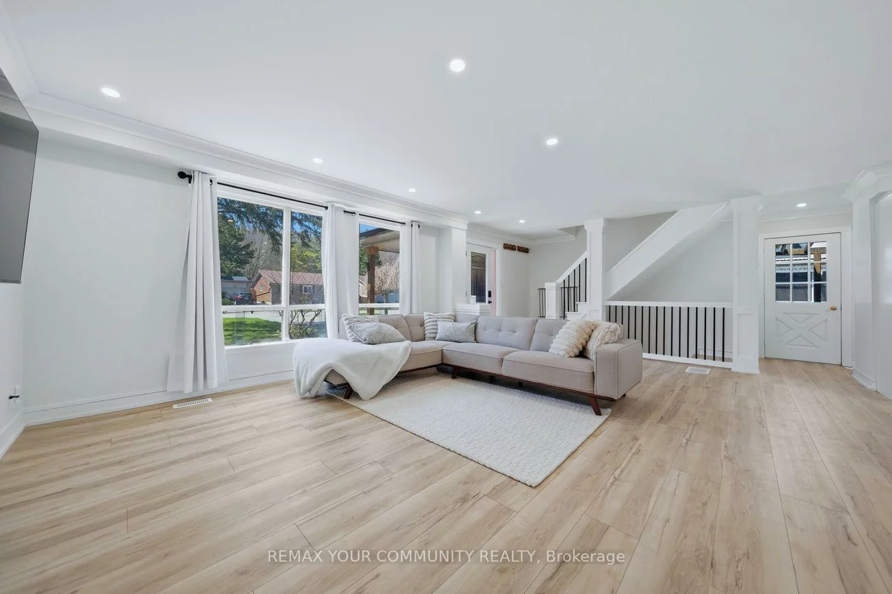 150, connaught, Bolton West, Caledon