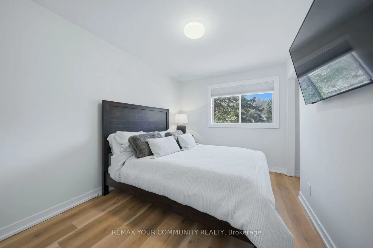 150, connaught, Bolton West, Caledon