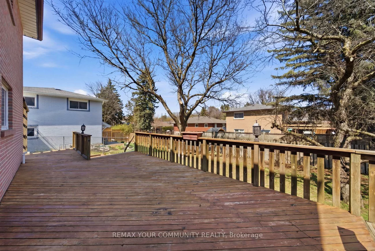150, connaught, Bolton West, Caledon