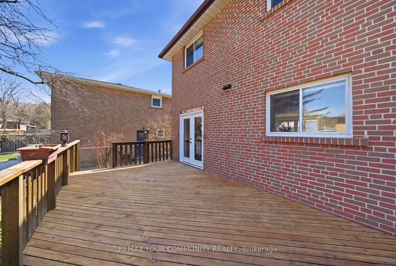 150, connaught, Bolton West, Caledon