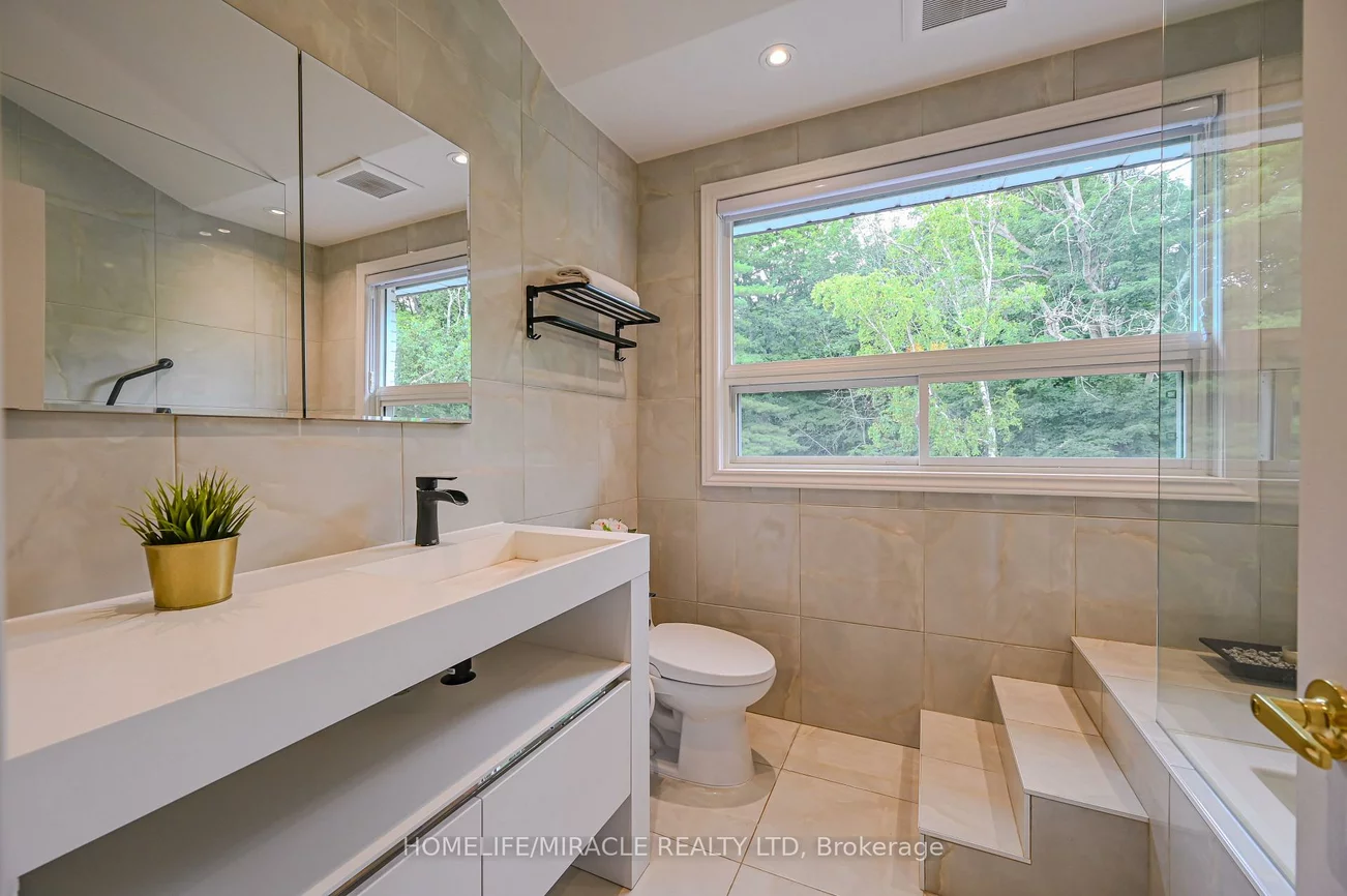 62, Gibson Lake, Palgrave, Caledon