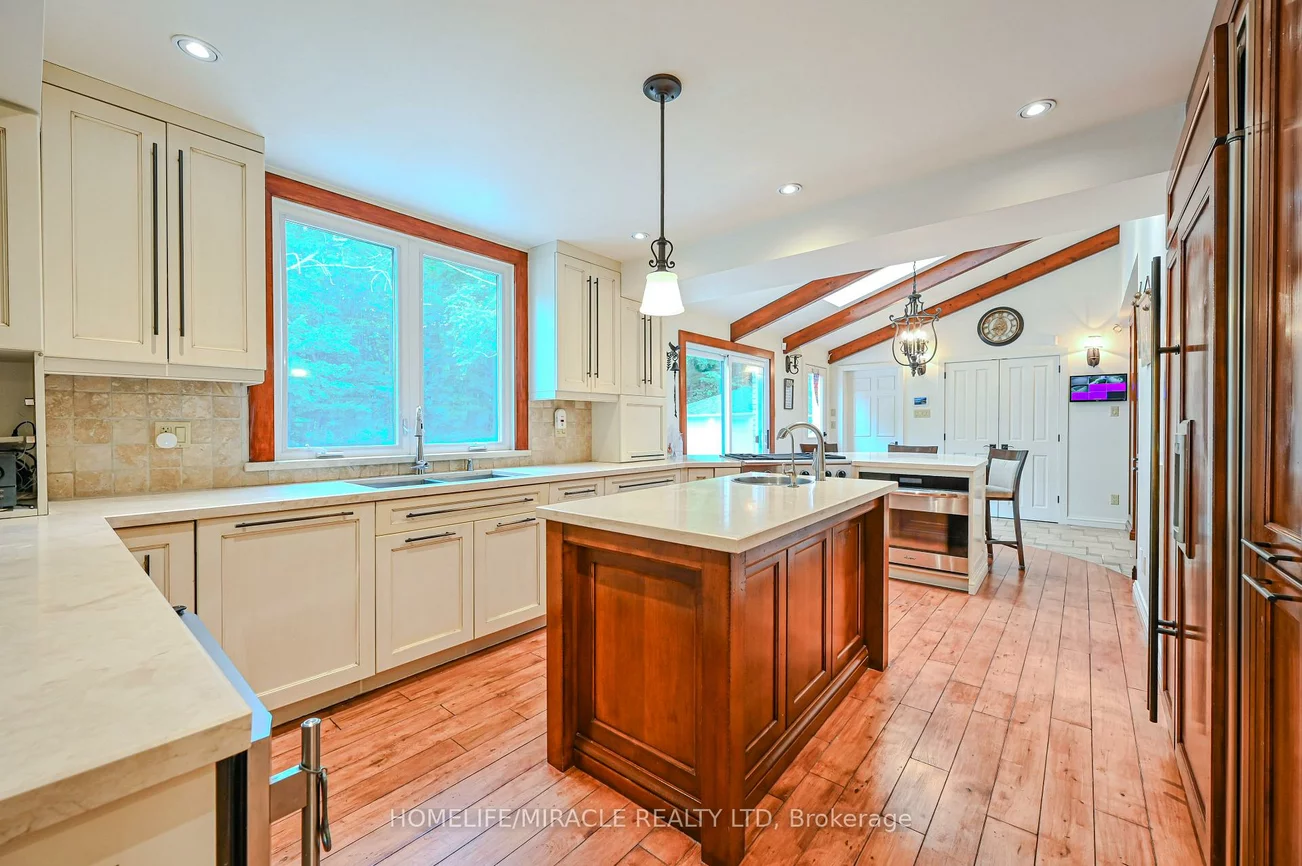 62, Gibson Lake, Palgrave, Caledon