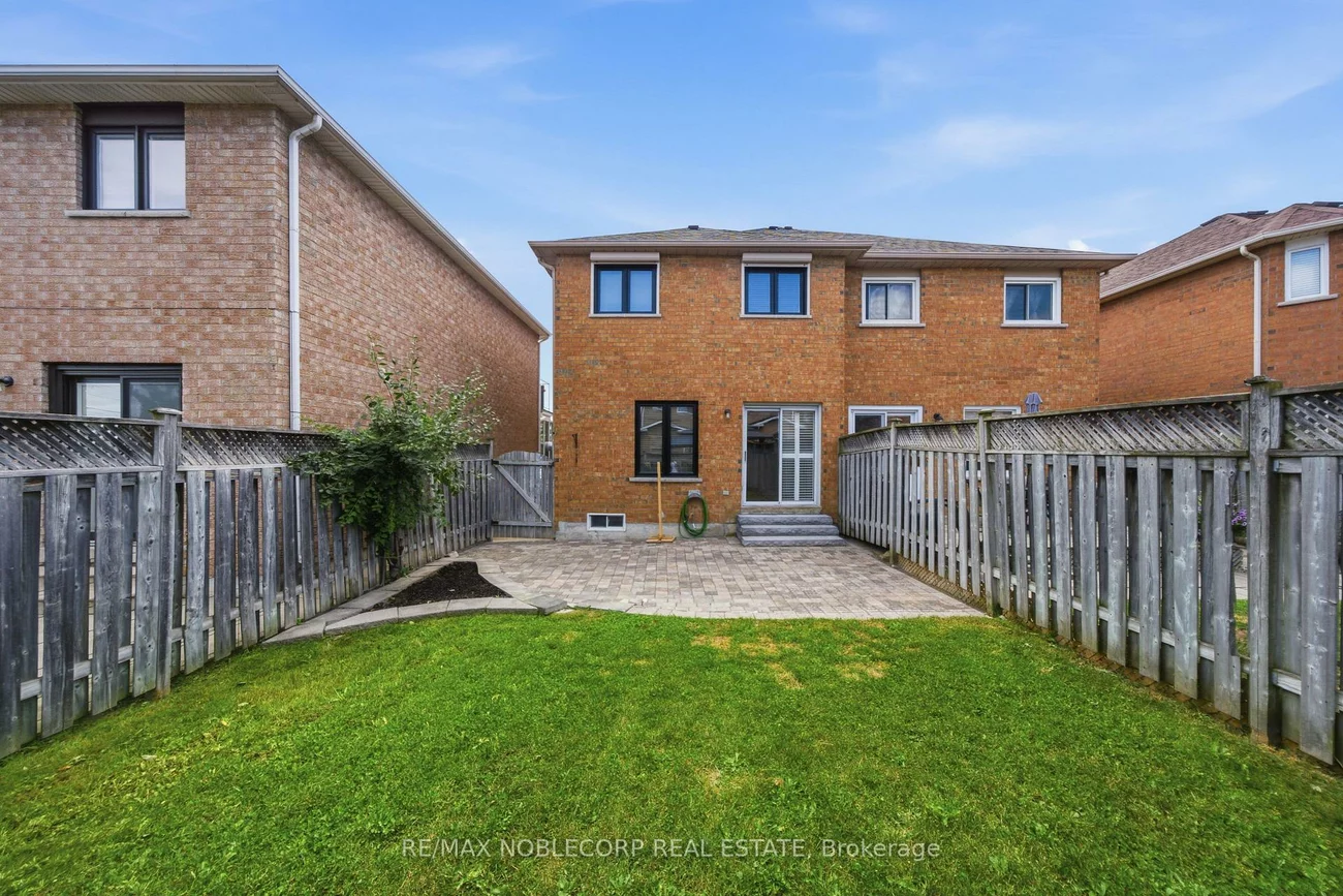 22, Carriage House, Bolton East, Caledon
