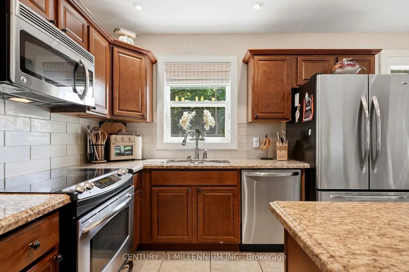 255, MacDonald, Inglewood, Caledon
